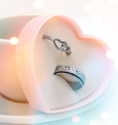 韩国情侣款对戒指环 韩版潮人女男士银色钛钢戒指 生日礼物盒装 潮流指环