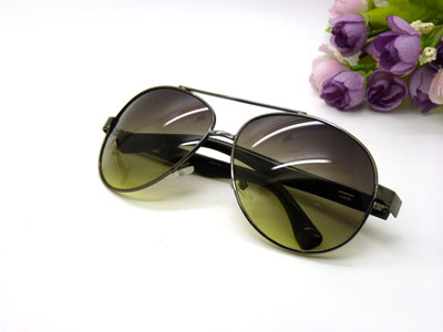 海伦凯勒太阳镜夹片 反光眼镜男女偏光反光墨镜蛤蟆镜近视镜夹片-8877-84号