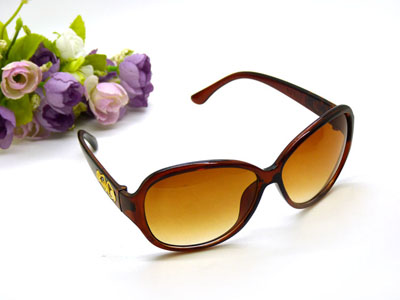 专柜正品2015款太阳镜女潮明星款蛤蟆镜偏光墨镜防紫外线可配近视-821-58号