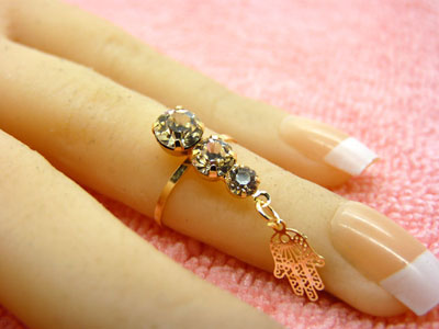 女款式指环 金色戒指 复古风女士宝石戒指 百搭款指环