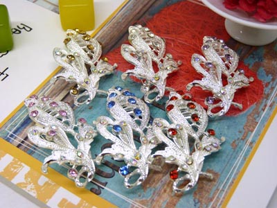 新款 胸针 花朵状胸花 高档满钻别针 流行衣服配饰 -16号B2-1-5-6