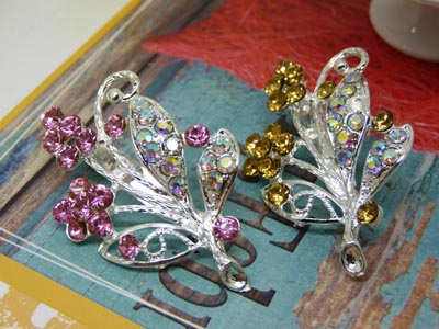 新款 胸针 花朵状胸花 高档满钻别针 流行衣服配饰 -16号B2-1-5-6