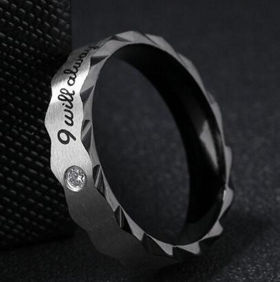  新款韩版时尚首饰 钛钢水钻情侣戒指 戒子饰品