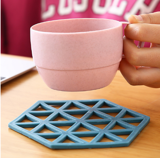 创意六边形镂空碗垫防滑茶壶垫子隔热垫家用茶杯垫防烫餐桌垫锅垫A4-3-2