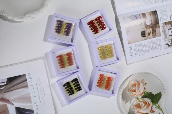 933渐变猫眼夹片600/件